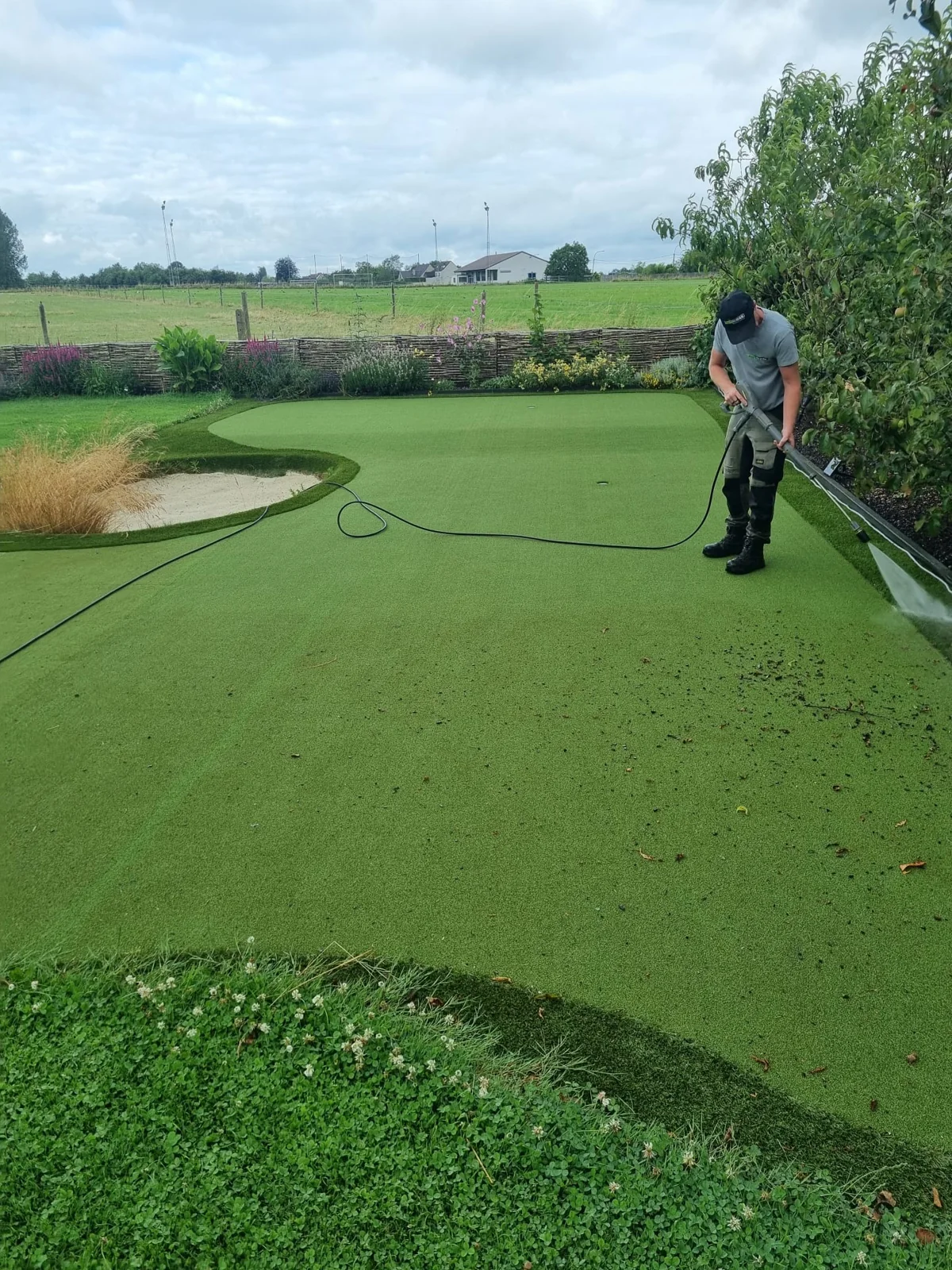 Onderhoudswerkzaamheden aan een puttinggreen